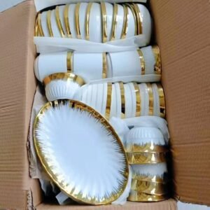 Gold rimmed ceramic dinner plate set for wedding and hotel